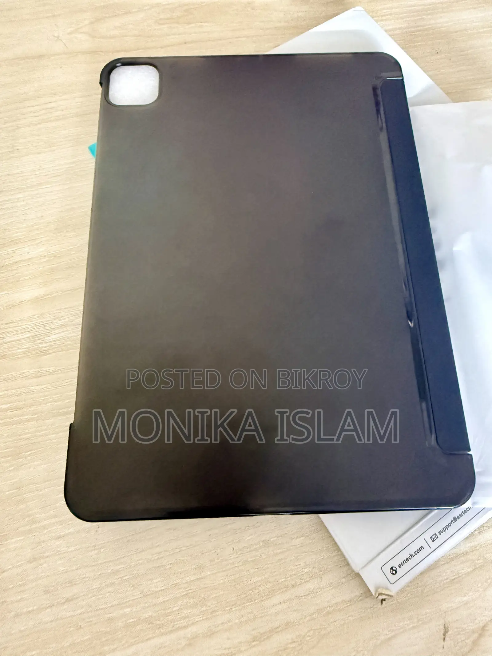 Original Premium iPad Pro / iPad Air 11” Cover for sale