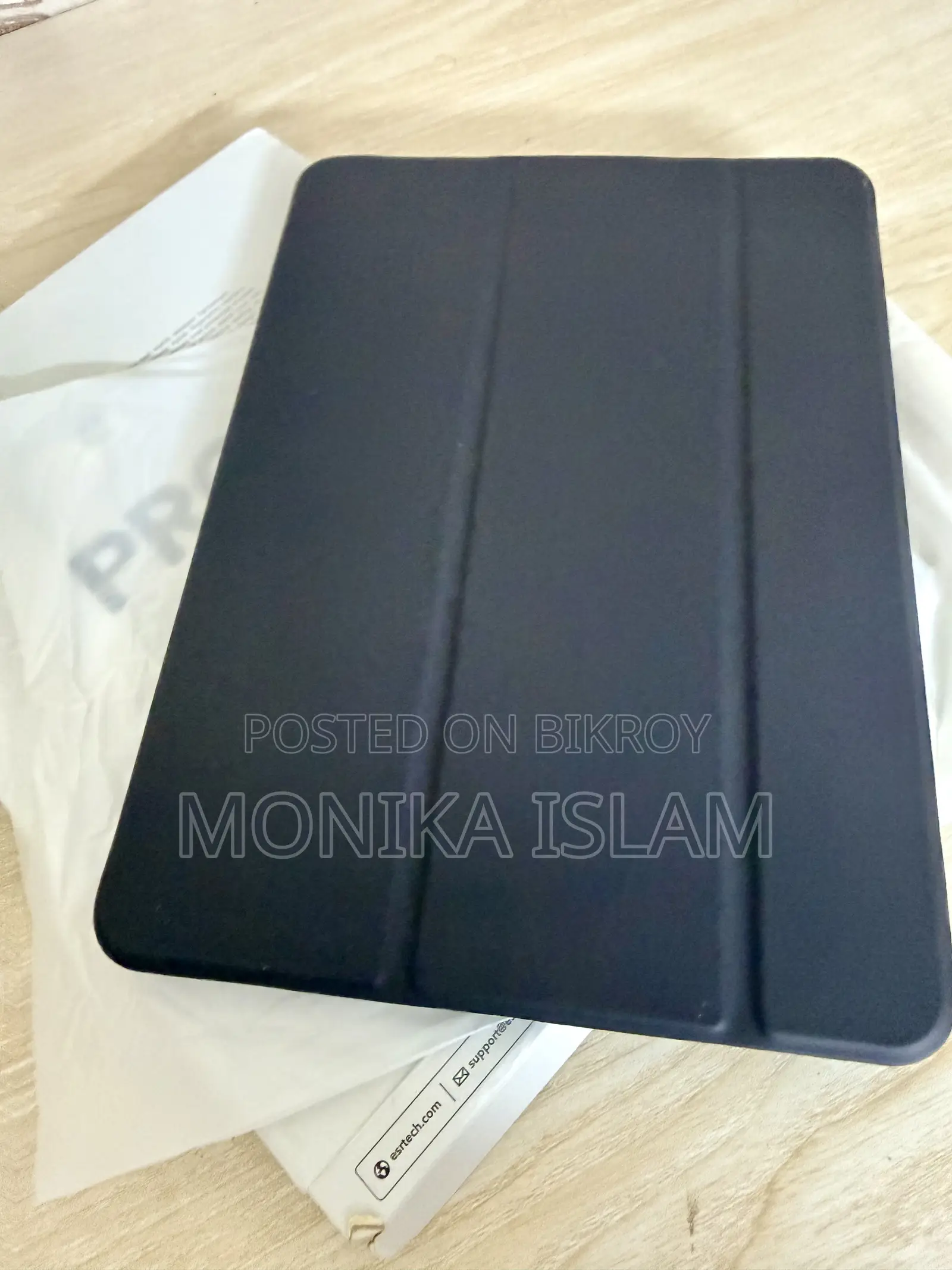 Original Premium iPad Pro / iPad Air 11” Cover for sale