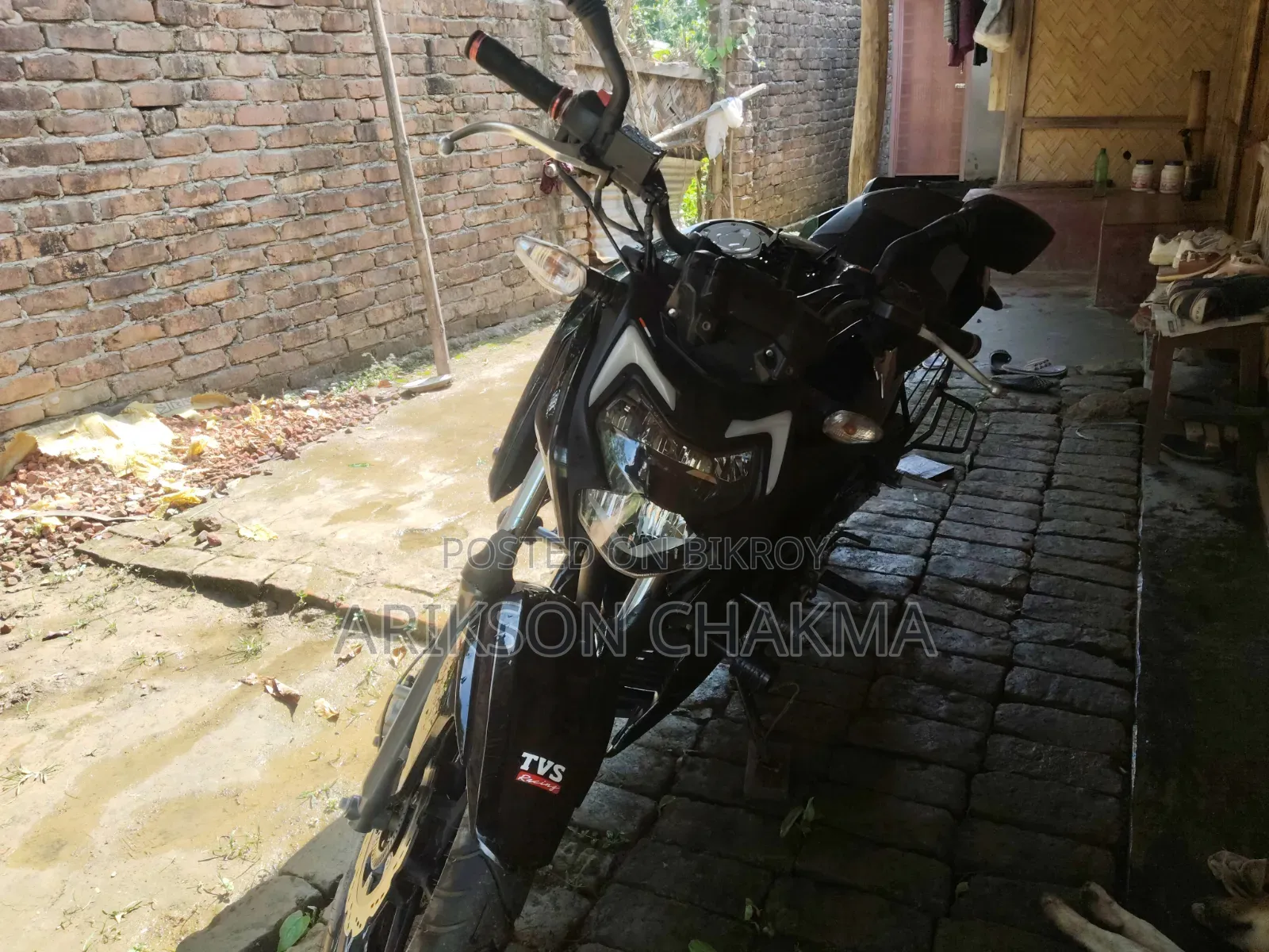 New TVS Apache RTR 160 4V 2024 Black
