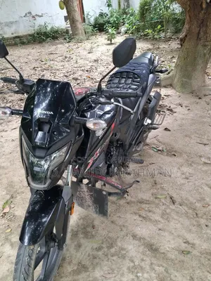 হোন্ডা এক্স-ব্লেড ১৬০ ২০২৩ কালো