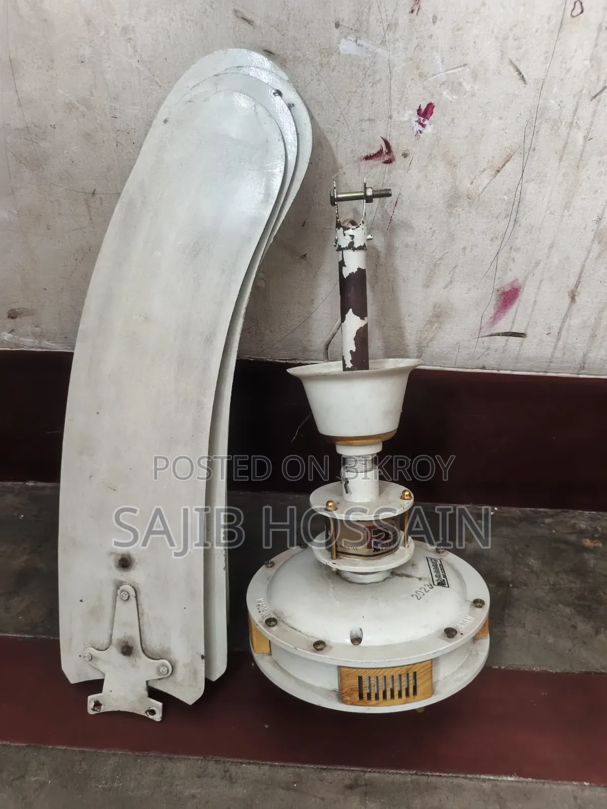 Selling the fan as it is not being used, it is still running