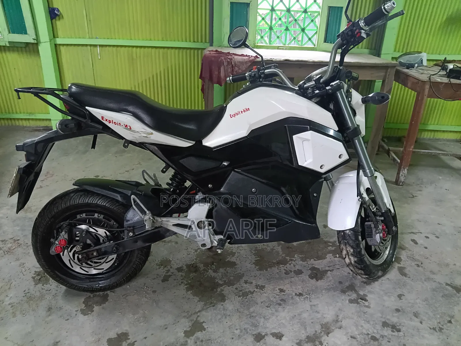 Motorcycle 2025 White