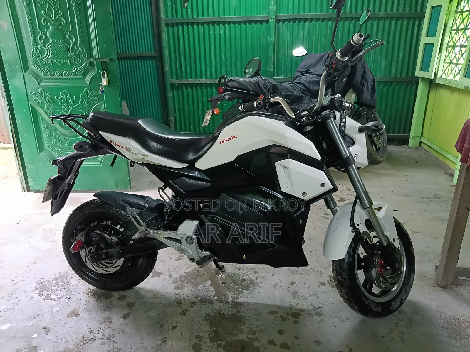 Motorcycle 2025 White