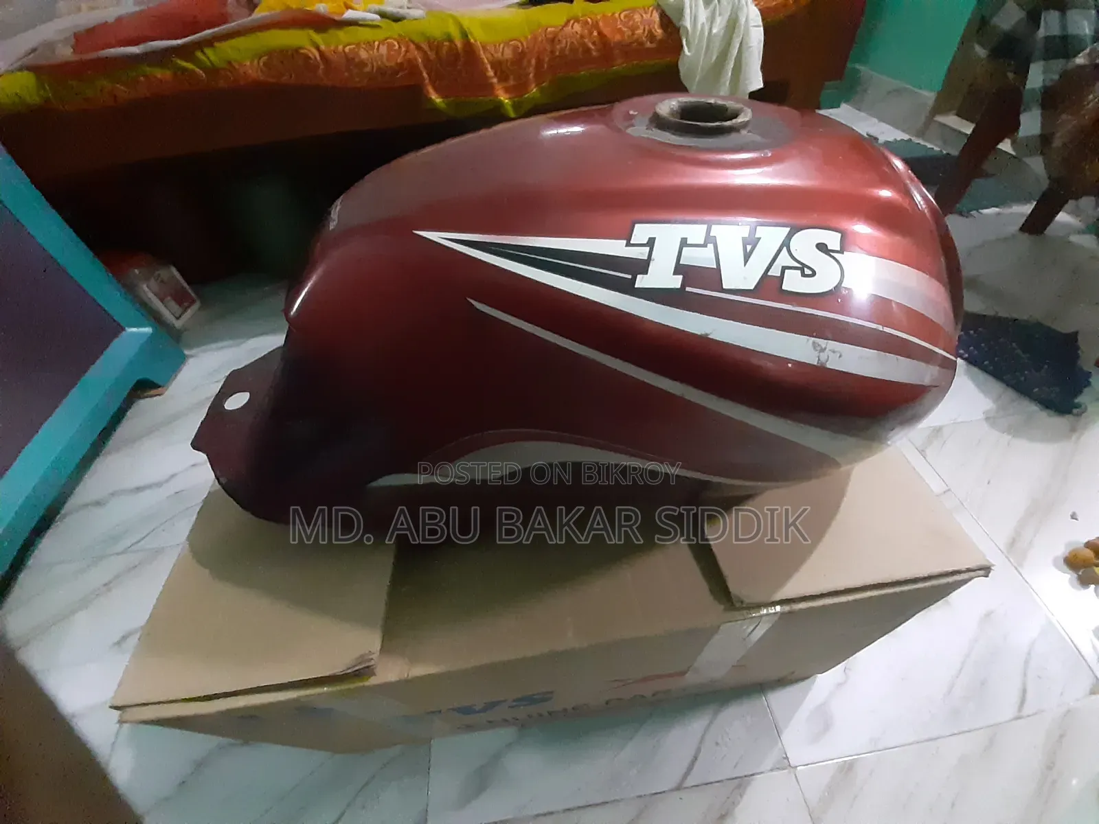 TVS Metro মোটরসাইকেলের ফুয়েল ট্যাংক