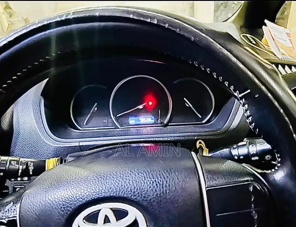 Toyota Esquire 1.8 FWD Hybrid (7 seater) 2015 Blue