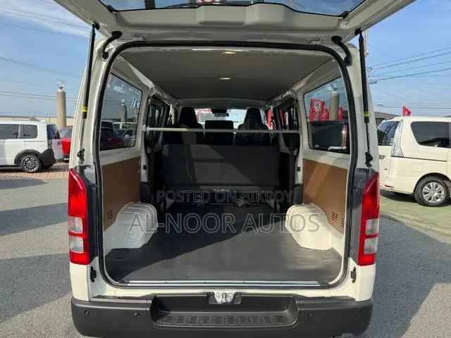 Toyota HiAce 2023 White