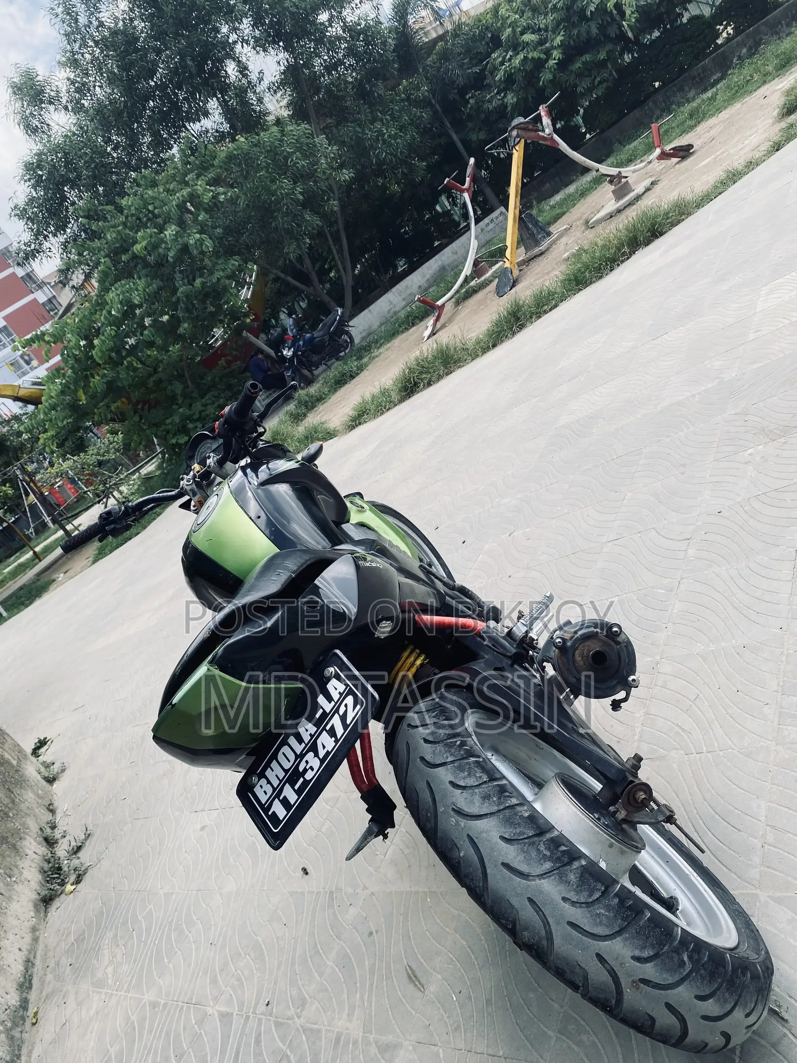 ইয়ামাহা এফজেড ২০১৪ কালো