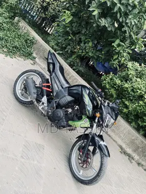 ইয়ামাহা এফজেড ২০১৪ কালো