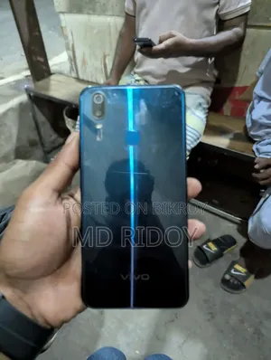 Vivo Y11 32 GB Blue