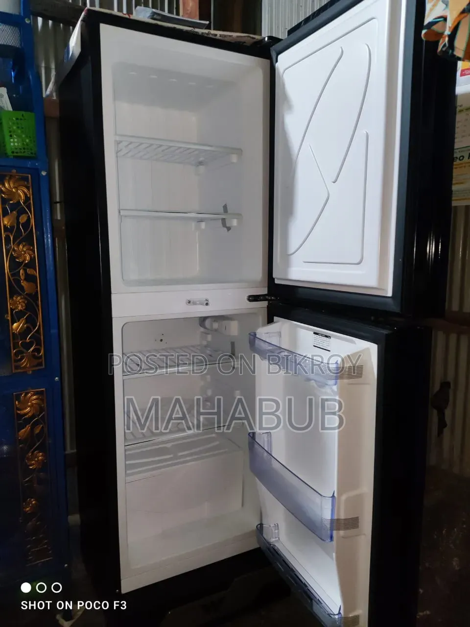রান্নাঘরের ফ্রিজ