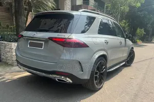 New Mercedes-Benz GLE-Class 2025 Gray