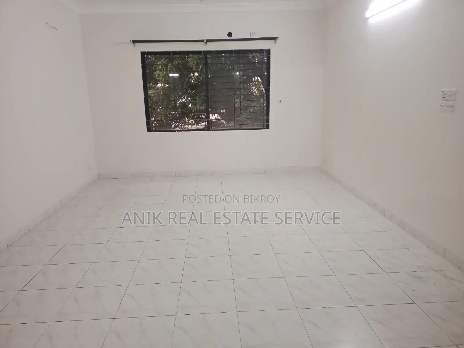 গুলশানের অনিক রিয়েল এস্টেটে ৩ বেডরুমের অ্যাপার্টমেন্ট ভাড়ার জন্য