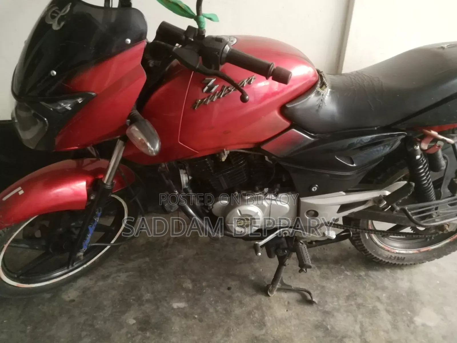Bajaj Pulsar 150 2024 Red