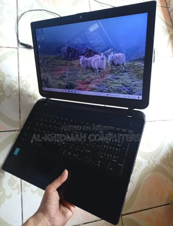 Laptop Toshiba 4GB Intel SSD 128GB