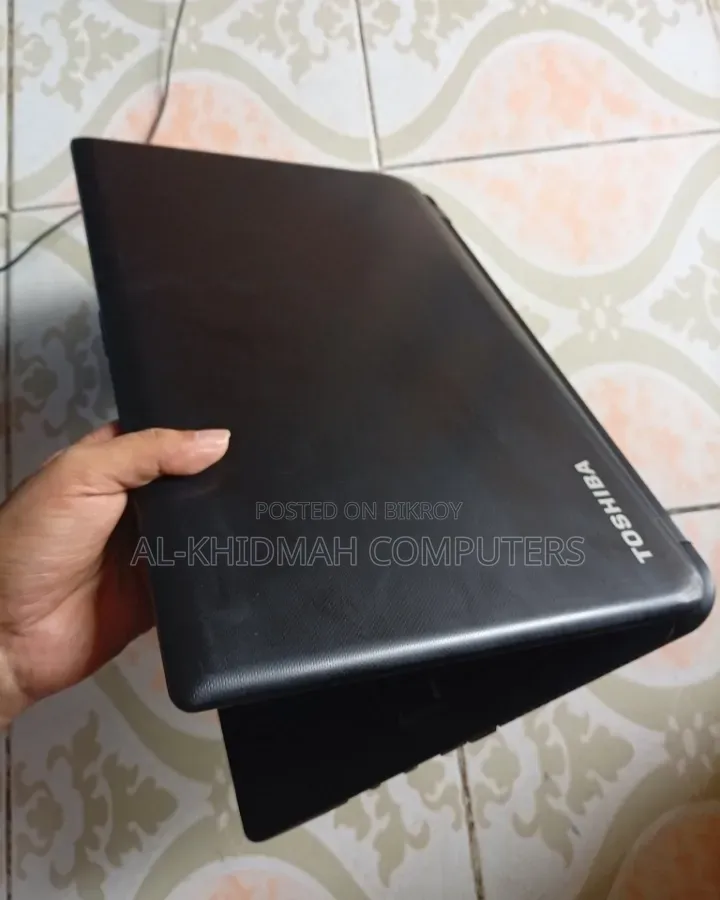 Laptop Toshiba 4GB Intel SSD 128GB