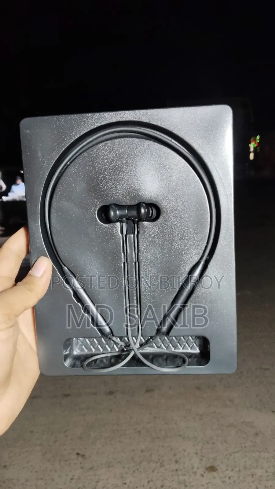 Neckband Headphones