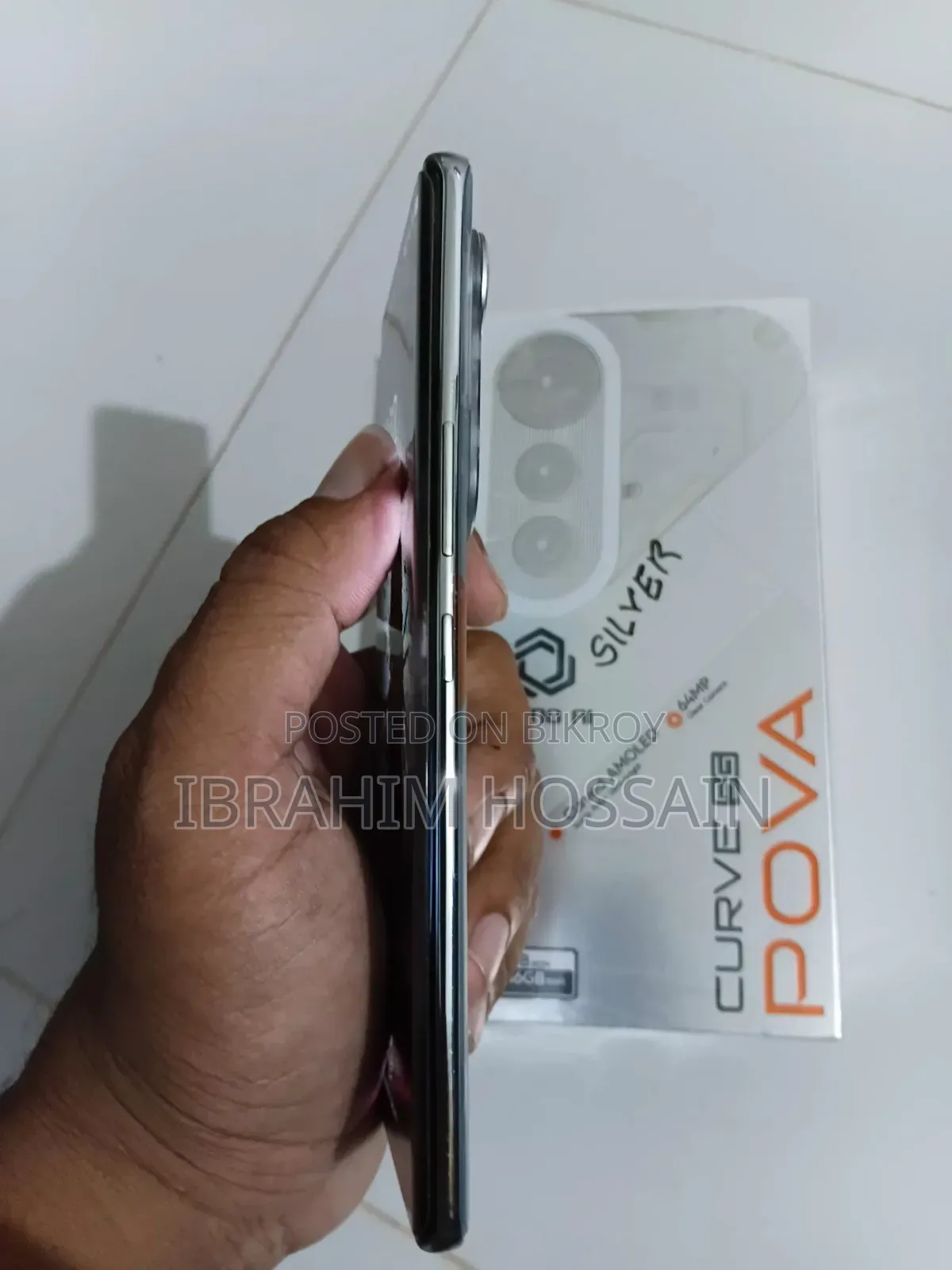 Tecno Pova Curve 256 GB Silver