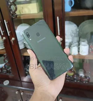Samsung Galaxy A20 32 GB Black