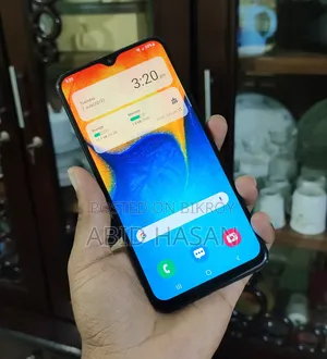 Samsung Galaxy A20 32 GB Black