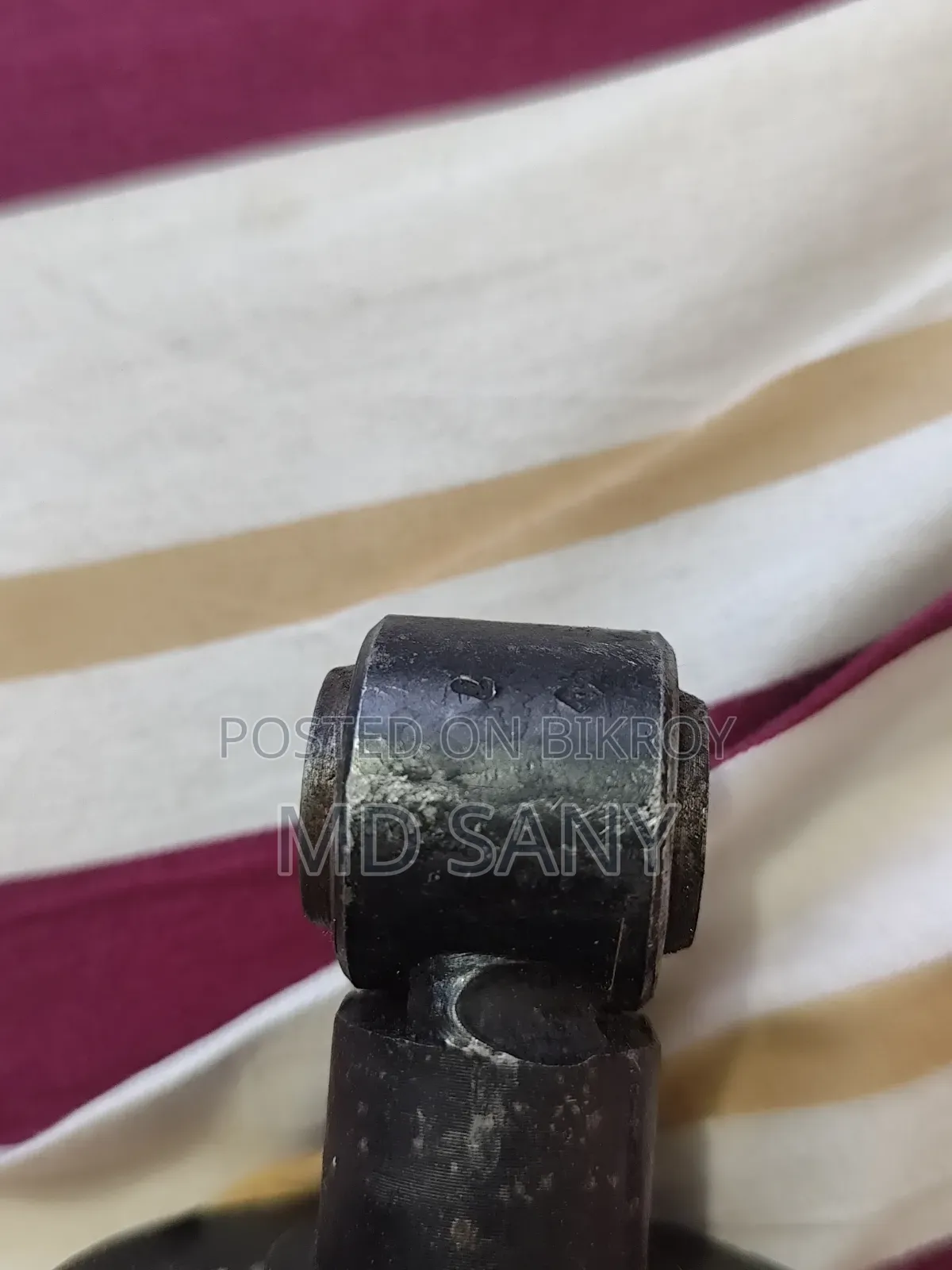 4v বাইকের পিছনের সাচপেনশন