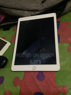Apple iPad 9.7 32 GB Silver