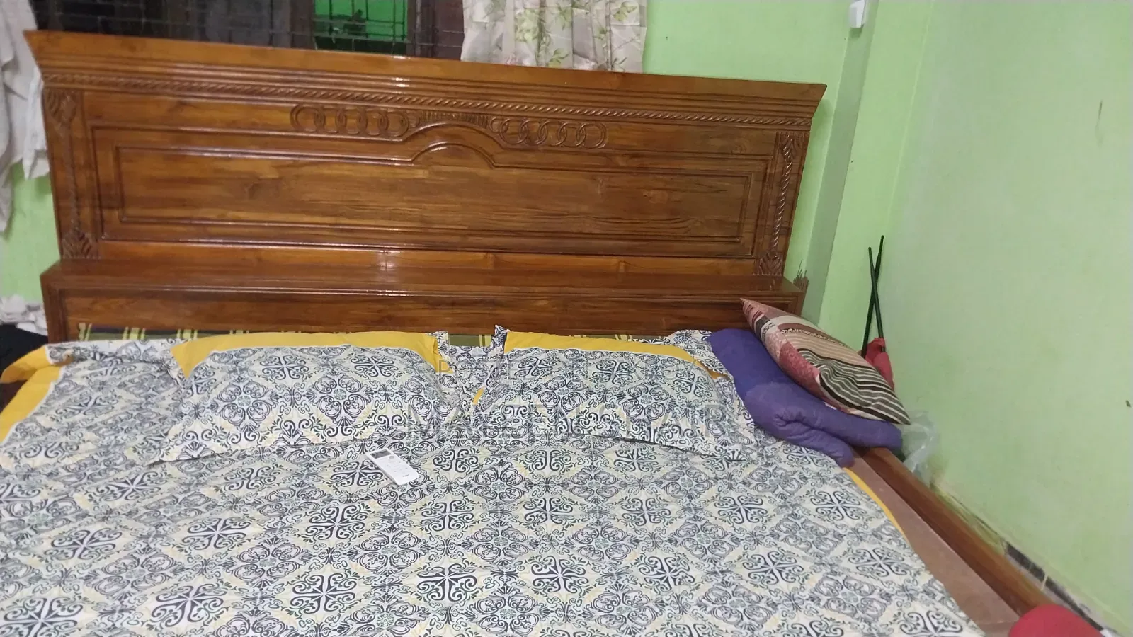 Chittagong Teak Wood Bed. (6/7") Old Dhaka, Narinda, Dhaka-1200