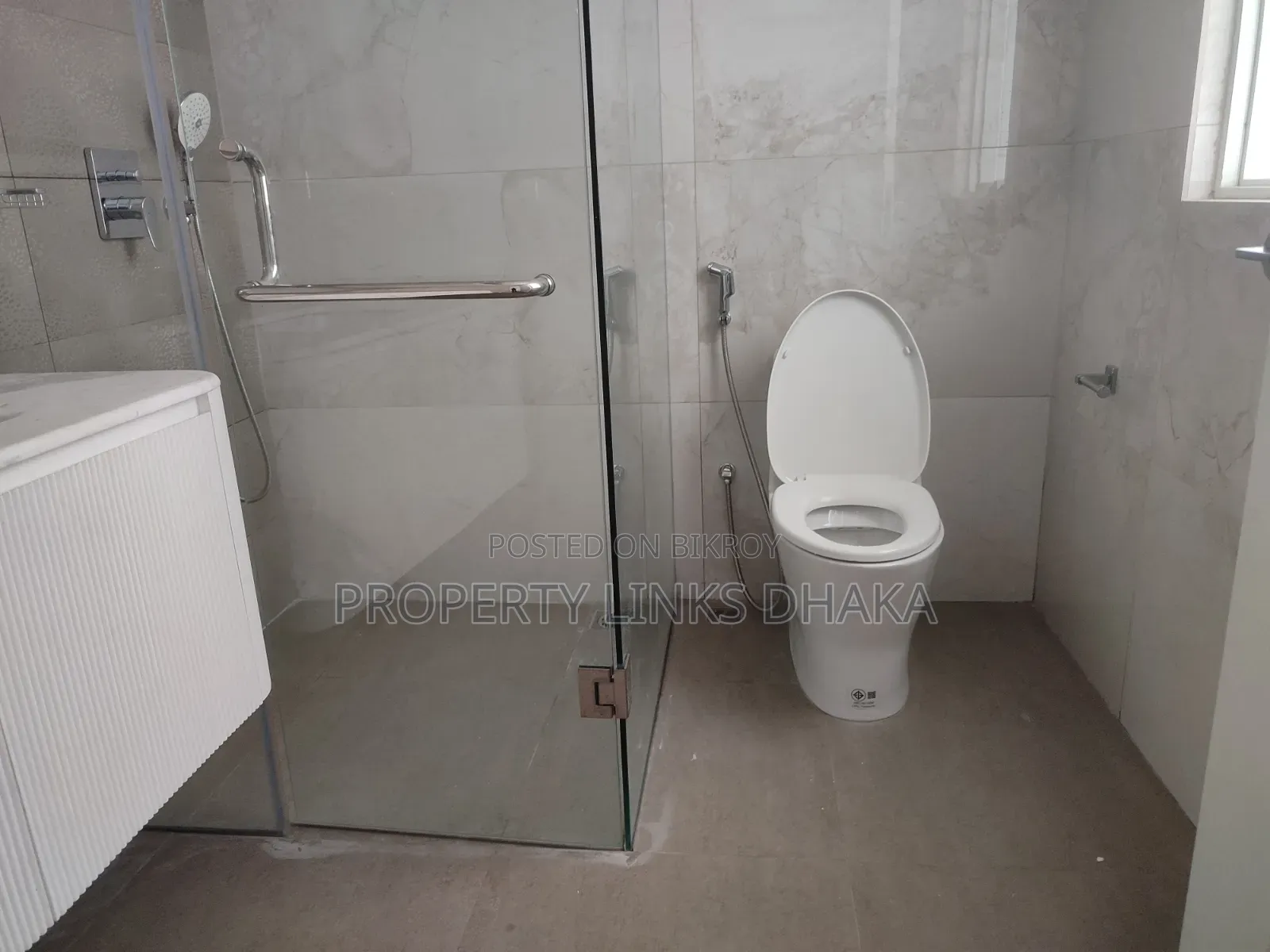 4-bedroom Apartment in Property Links Dhaka, Gulshan for rent