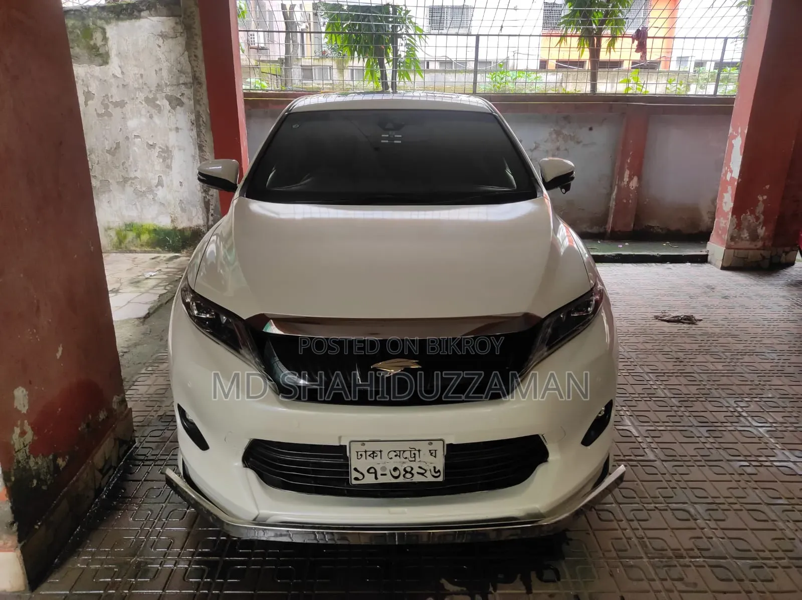 টয়োটা হ্যারিয়ার ২০১৫ সাদা