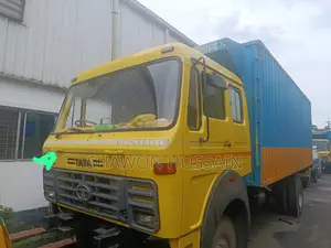 টাটা ১৬১৫ কাভার্ড ভ্যান