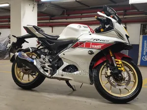 Yamaha 2022 White