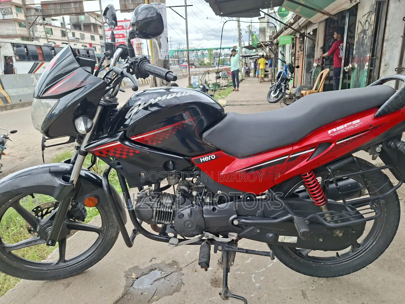 Hero Glamour 2017 Black