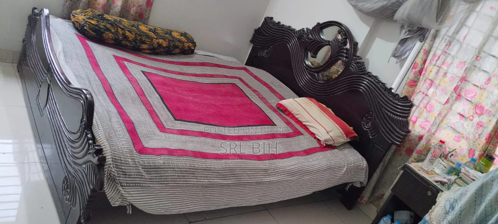 ১টা বড় খাট, সেল হবে