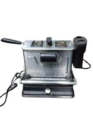 ডিপ ফ্রায়ার এবং সেন্ডুয়িস মেকার