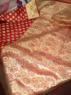 This Banarasi saree will be sold