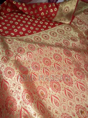 This Banarasi saree will be sold
