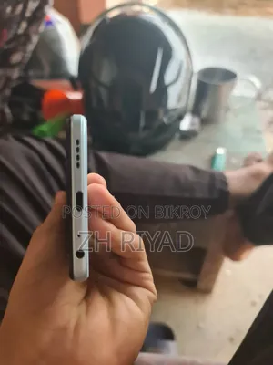 Vivo Y21 64 GB Silver