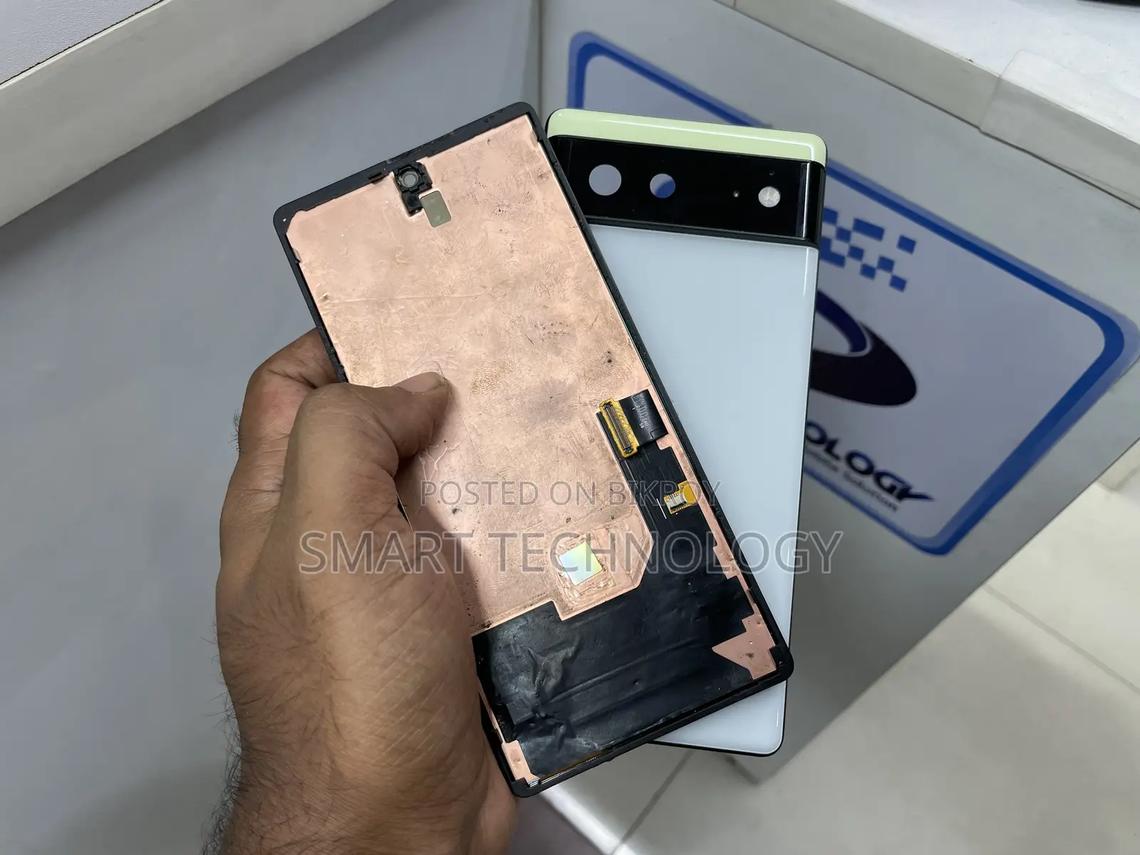 Google Pixel 6 Original Display (Pulled Original)