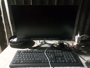 Desktop Computer Lenovo 16GB AMD Ryzen 5 SSD 512GB