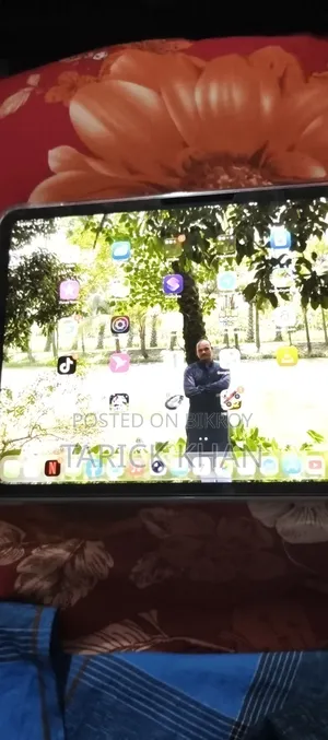 New Apple iPad (2025) 256 GB Silver