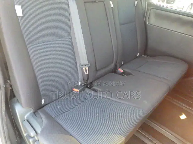 Toyota Noah 2021