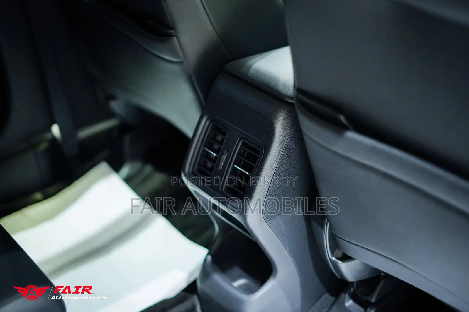 Honda Vezel 1.5 Hybrid 2WD 2021 White