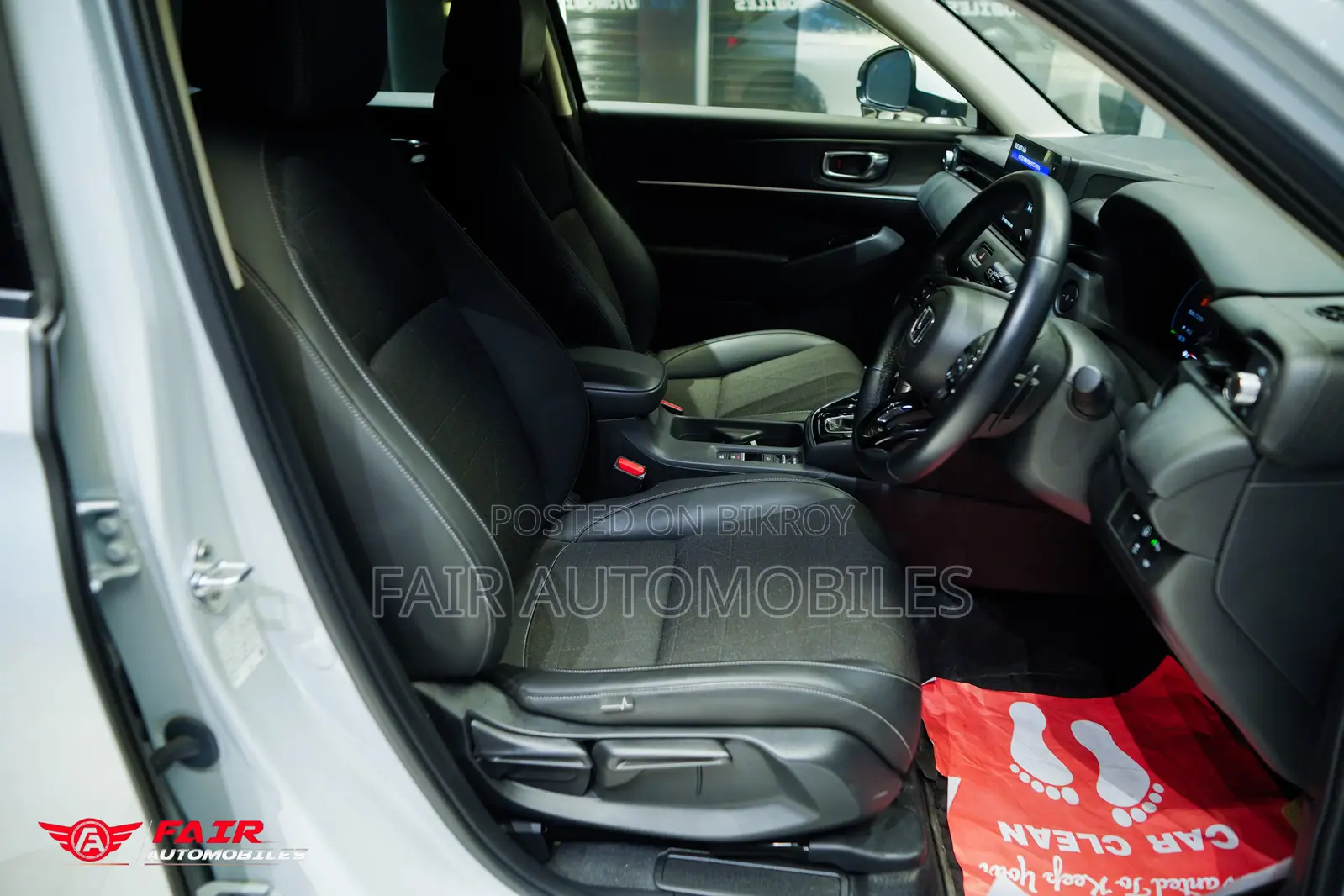 Honda Vezel 1.5 Hybrid 2WD 2021 White
