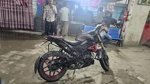 Runner Bolt 165R 2017 Black