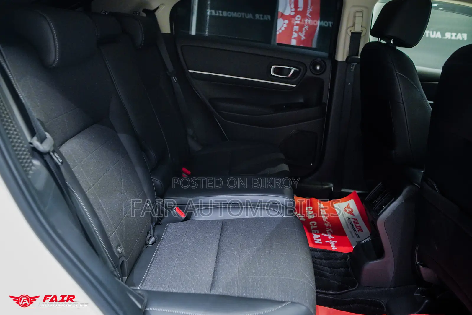 Honda Vezel 1.5 Hybrid 2WD 2021 White