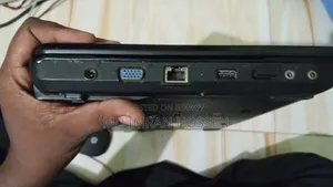 Laptop eMachines 4GB Intel Celeron HDD 256GB