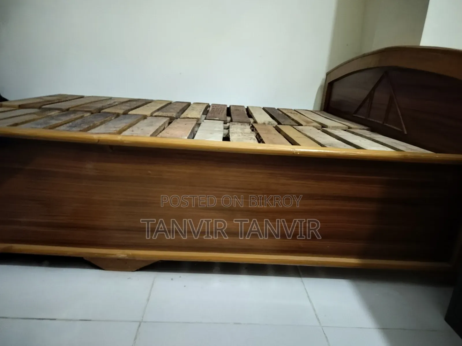 Semi Box Bed