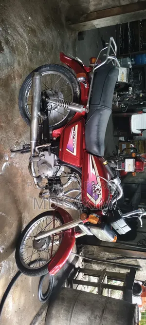 Runner Bullet 100 2017 Red
