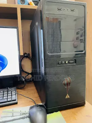 Desktop Computer 8GB AMD Ryzen 5 SSD 256GB