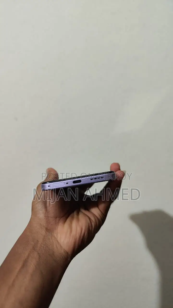 নতুন Realme C85 Pro ১২৮ জিবি পার্পল