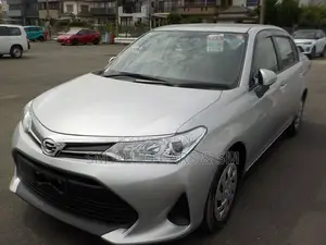 টয়োটা এক্সিও ২০২১ সিলভার